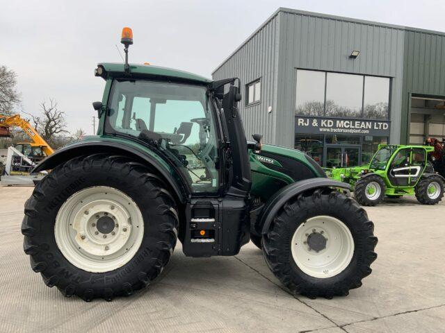 Valtra N174 Direct Tractor (ST22090)