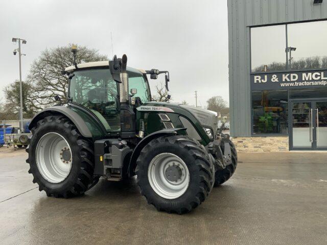 Fendt 724 Profi Plus Tractor (ST22073)