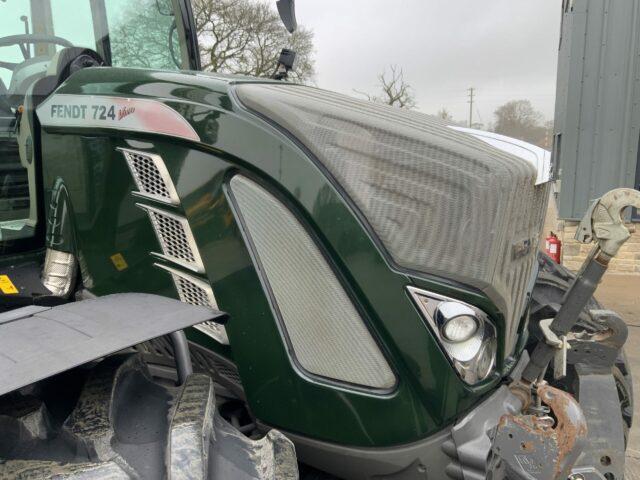 Fendt 724 Profi Plus Tractor (ST22073)