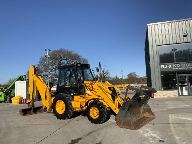 JCB 3CX Project 12 Site Master Wheeled Digger (ST22081)