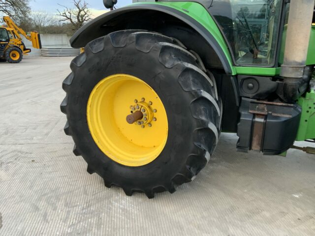 John Deere 7820 Tractor (ST22121)