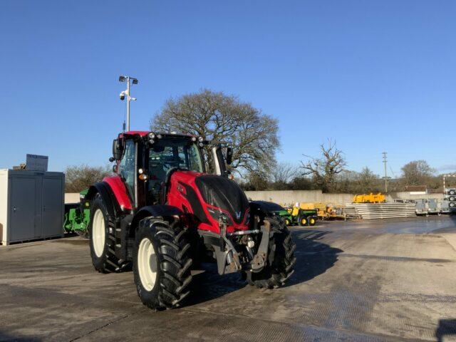 Valtra T154 Active Tractor (ST21958)