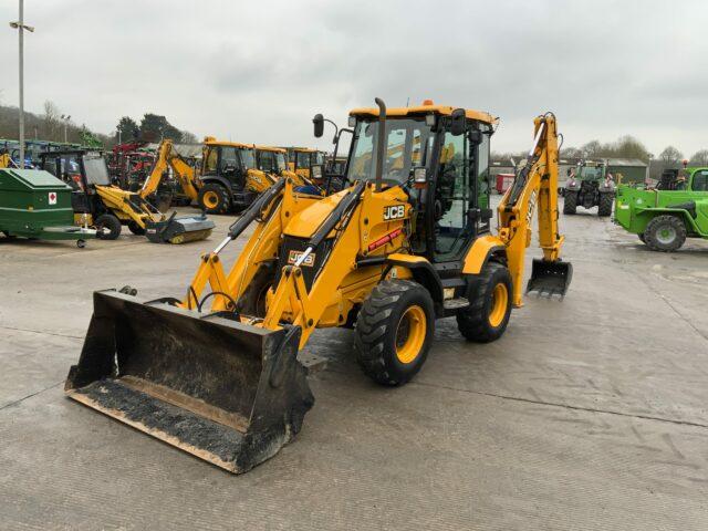 JCB 3CX Compact Wheeled Digger (ST22046)