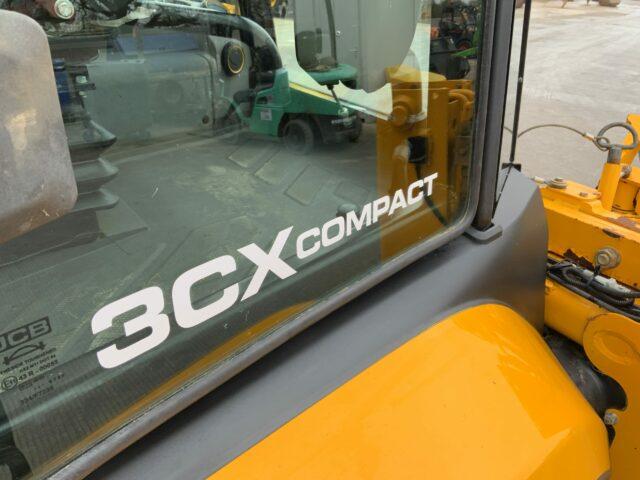 JCB 3CX Compact Wheeled Digger (ST22046)