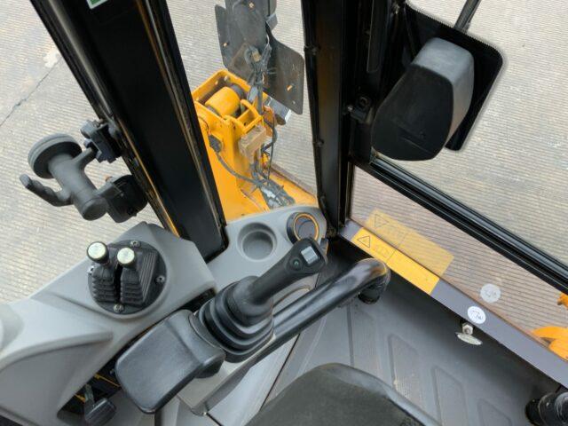 JCB 3CX Compact Wheeled Digger (ST22046)