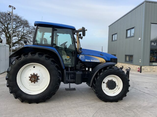 New Holland TM190 Tractor (ST22096)