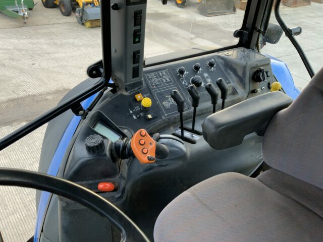 New Holland TM190 Tractor (ST22096)