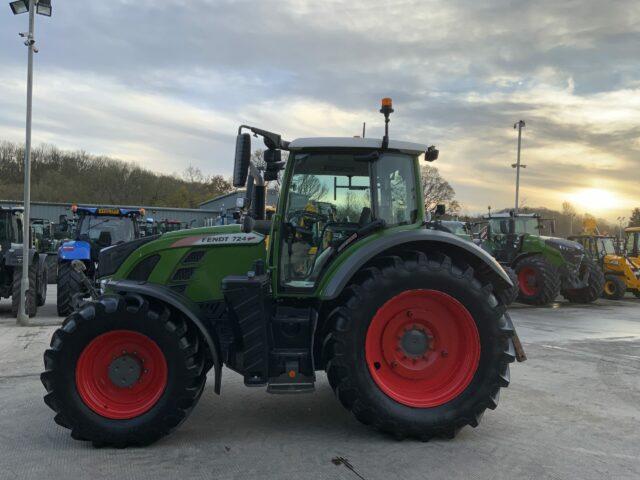 Fendt 724 Profi Plus Tractor (ST18844)