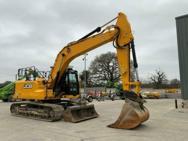 JCB 220X LC Digger (ST21870)