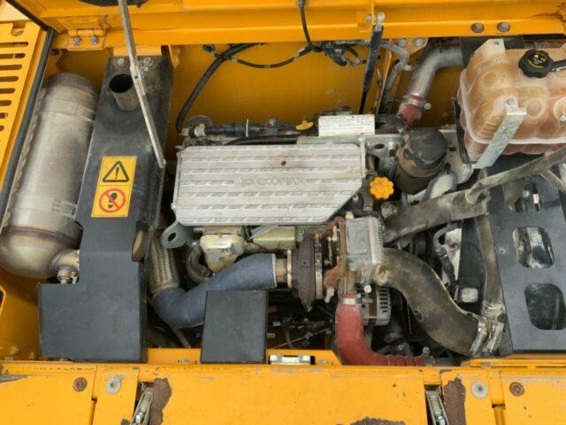 JCB 220X LC Digger (ST21870)