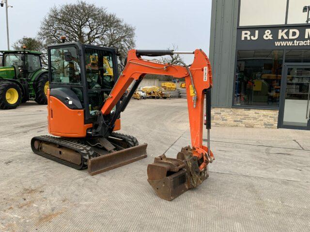 Hitachi Zaxis 26U Digger (ST21385)