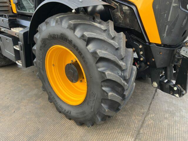 JCB 4220 Fastrac Tractor (ST21852)