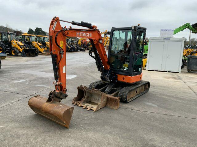 Hitachi Zaxis 33U Digger (ST22076)