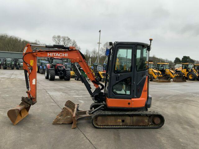 Hitachi Zaxis 33U Digger (ST22076)