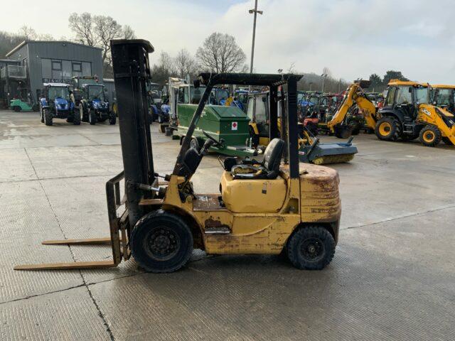 Caterpillar DP25 Forklift (ST21825)