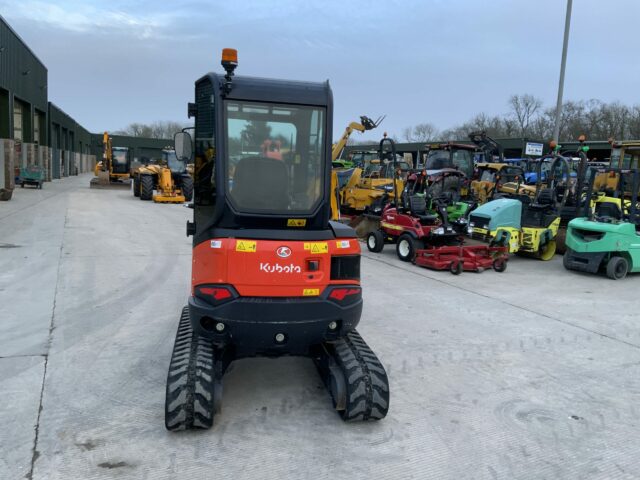 Kubota U27-4 Digger