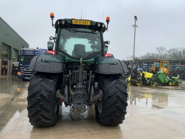 Valtra T214 Versu Unlimited Tractor