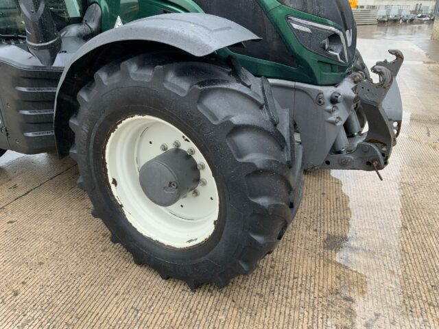 Valtra T214 Versu Unlimited Tractor