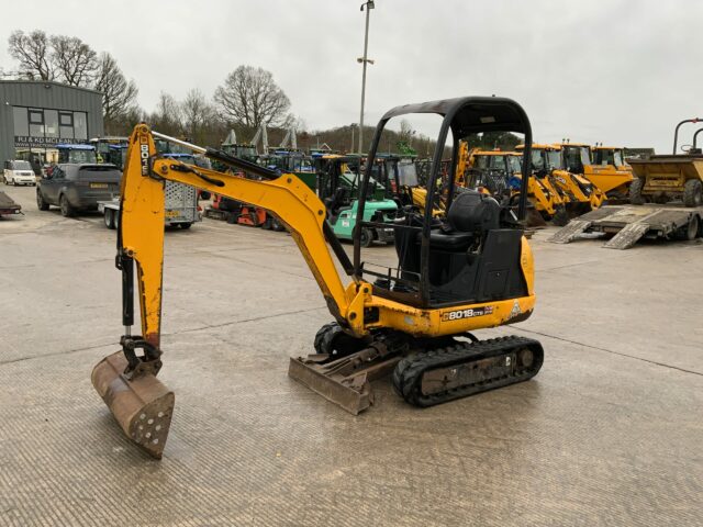 JCB 8018 CTS Digger (ST22164)