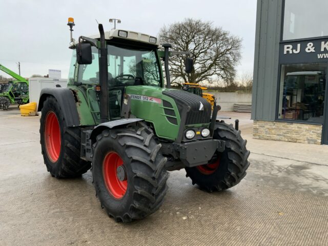 Fendt 312 Vario Tractor (ST21540)