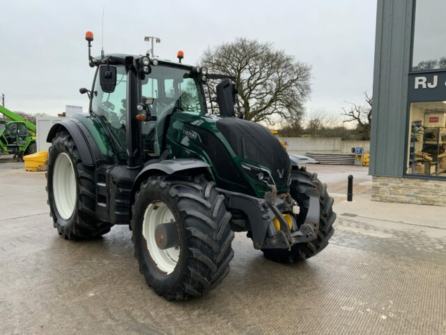 Valtra T214 Direct Tractor