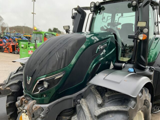 Valtra T214 Direct Tractor