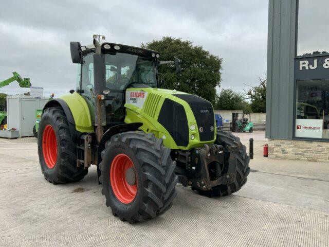 Claas Axion 820 Tractor (ST20874)