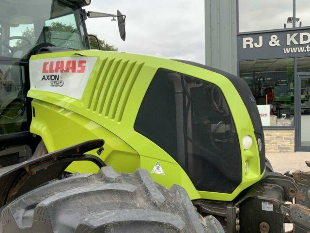 Claas Axion 820 Tractor (ST20874)