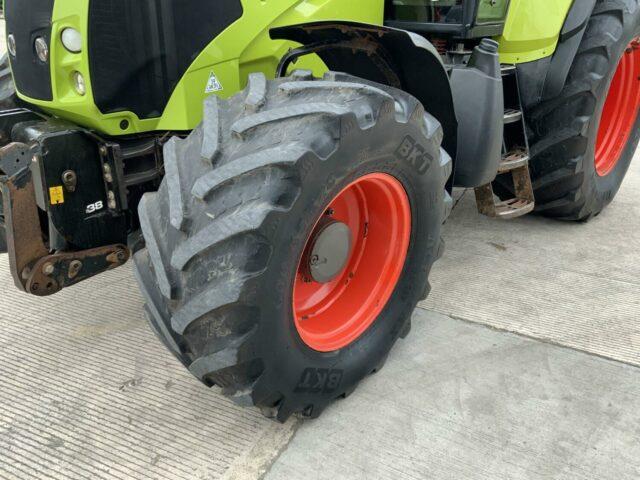 Claas Axion 820 Tractor (ST20874)