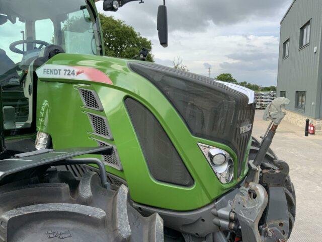 Fendt 724 Profi Plus Tractor (ST18970)