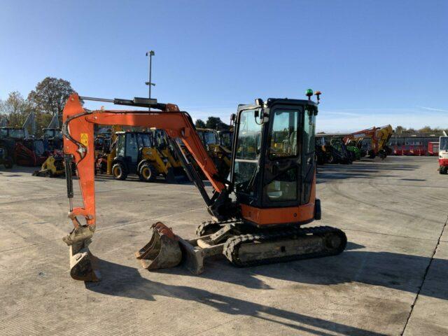 Hitachi Zaxis 33U Digger (ST21548)