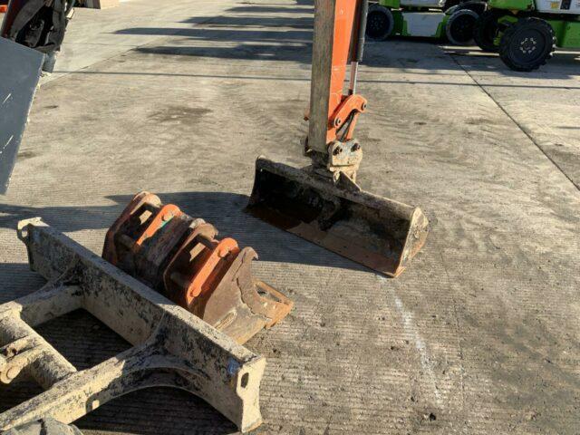 Hitachi Zaxis 33U Digger (ST21548)