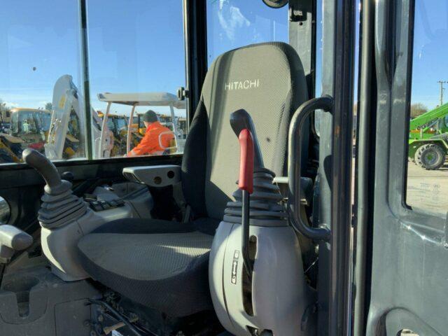 Hitachi Zaxis 33U Digger (ST21548)