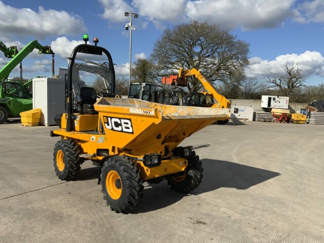 JCB 3 Tonne Swivel Tip Dumper (ST22596)