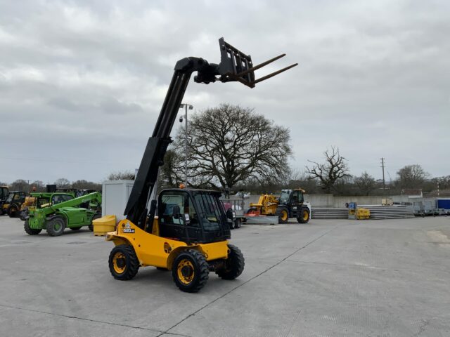 JCB 520-40 Compact Telehandler (ST22250)