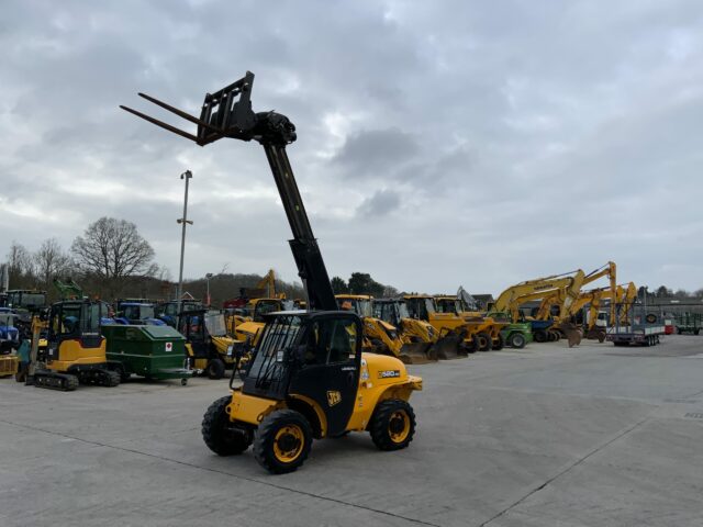 JCB 520-40 Compact Telehandler (ST22250)