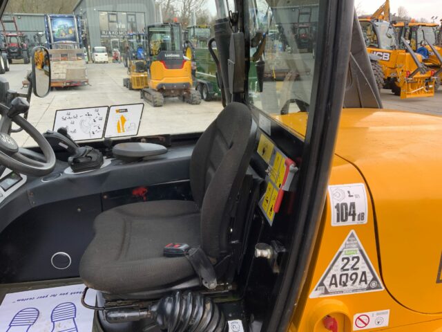 JCB 520-40 Compact Telehandler (ST22250)