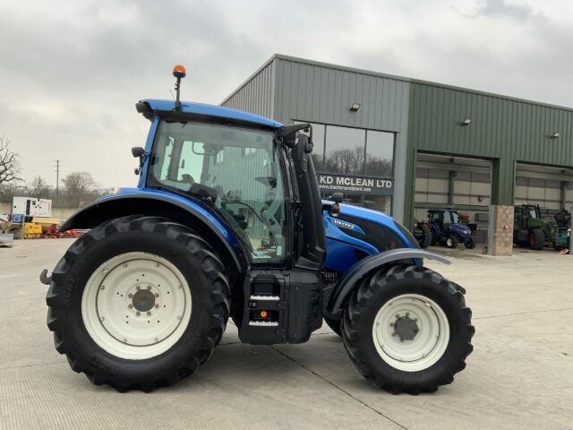 Valtra N154 Active Tractor (ST22242)