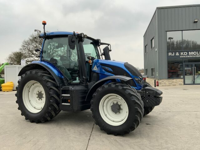 Valtra N154 Active Tractor (ST22242)