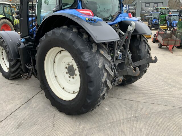 Valtra N154 Active Tractor (ST22242)