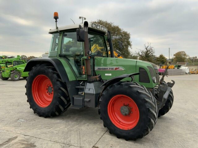 Fendt 716 Favorit Tractor (ST21411)