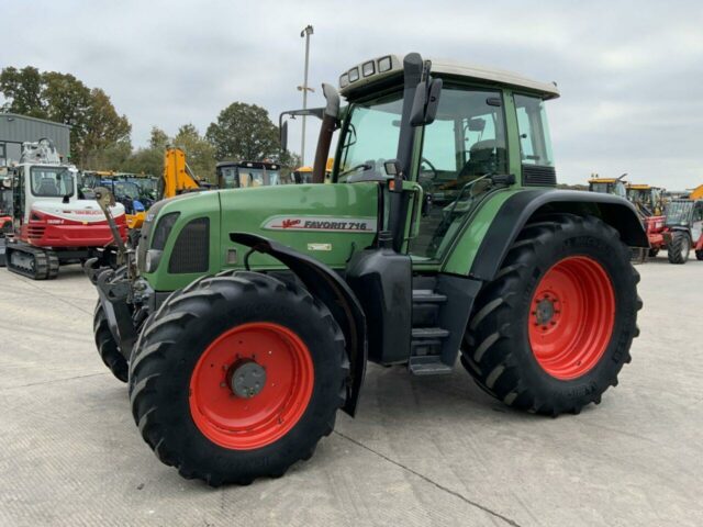 Fendt 716 Favorit Tractor (ST21411)