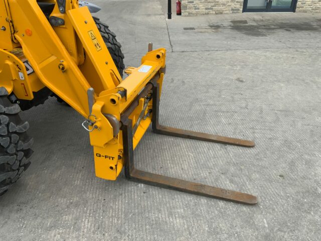 JCB 542-70 Agri Xtra Telehandler (ST21340)