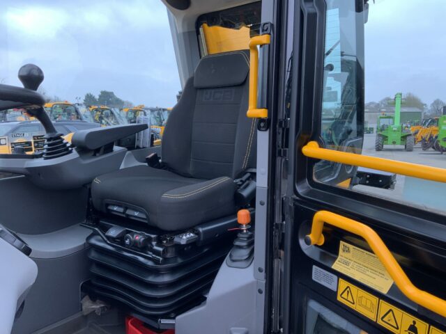 JCB 542-70 Agri Xtra Telehandler (ST21340)