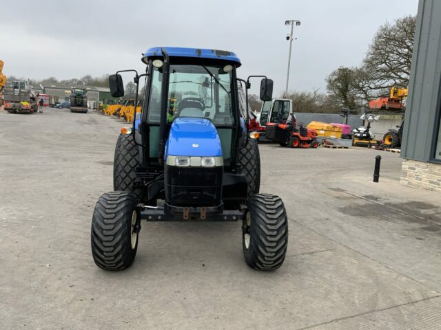 New Holland TD5010 Tractor (ST22200)