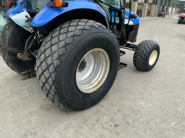 New Holland TD5010 Tractor (ST22200)