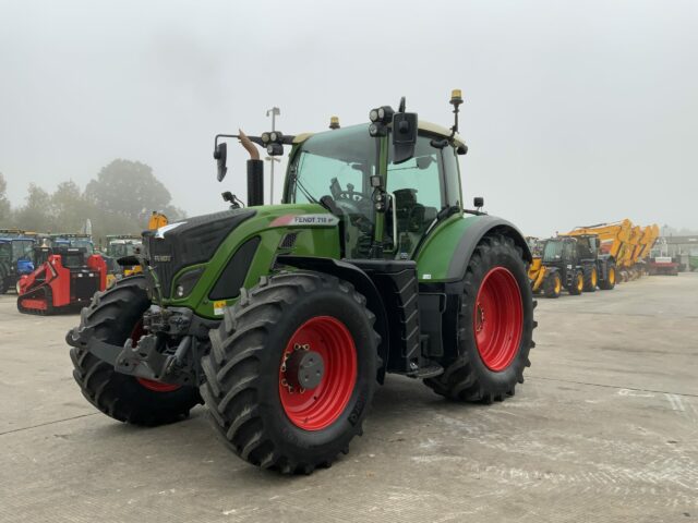 Fendt 718 Power Plus Tractor (ST21479)