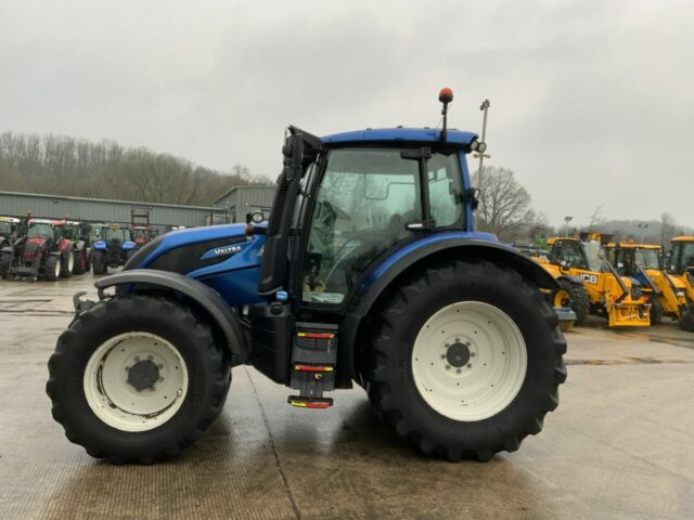 Valtra N174 Active Tractor (ST22241)