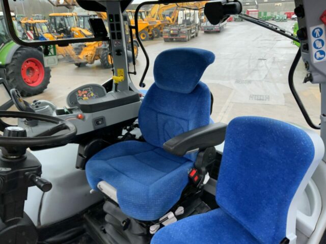 New Holland T7.200 Tractor (ST22244)