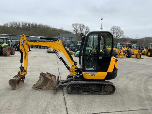 JCB 8026 CTS Digger (ST22337)